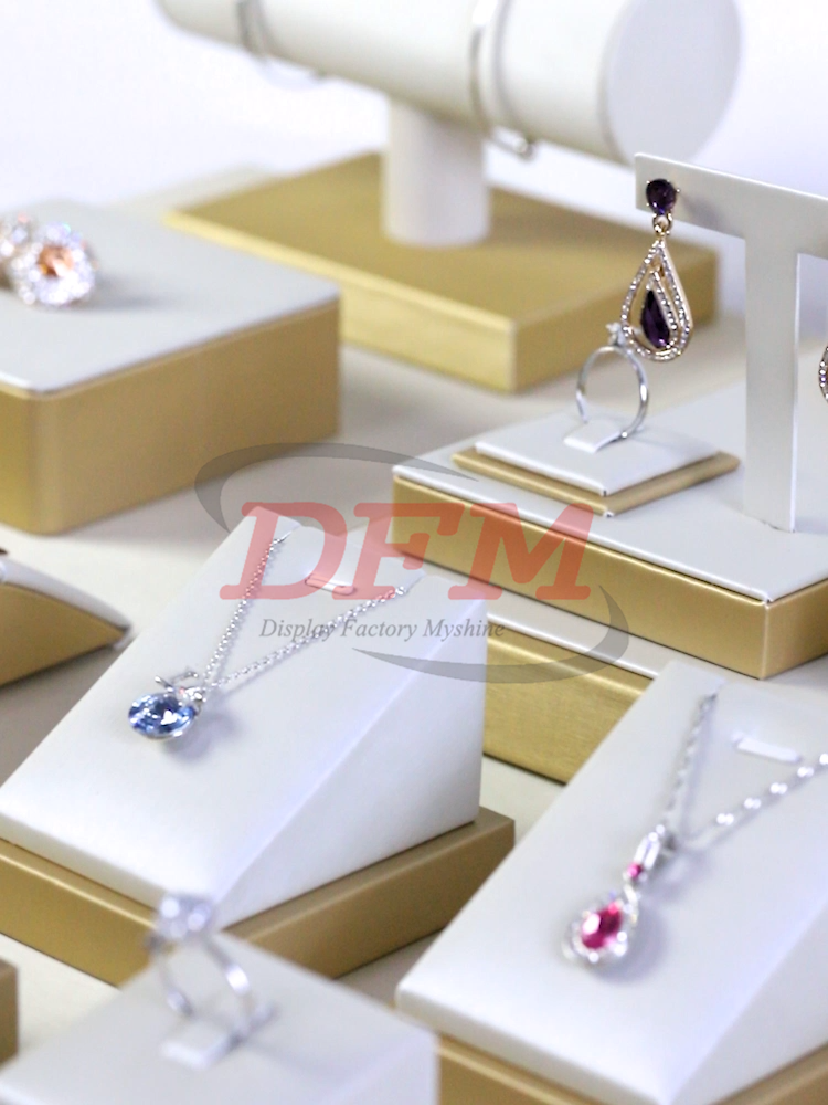 Jewelry Display-002