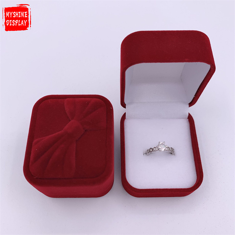 Custom Romantic Sweet Luxury Small Velvet Engagement Ring Box Jewelry Box