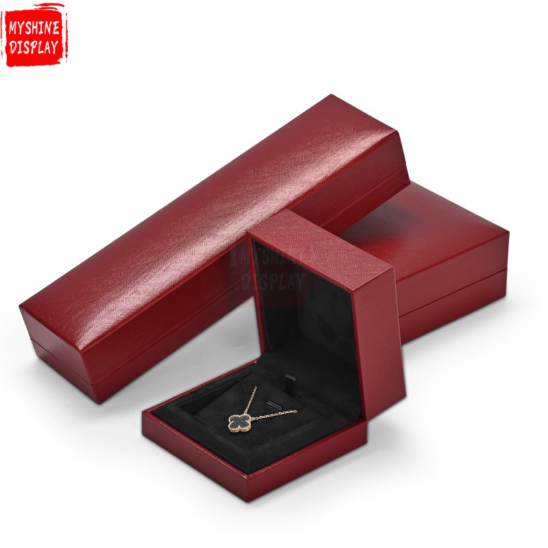 Custom leatherette paper jewelry packaging box