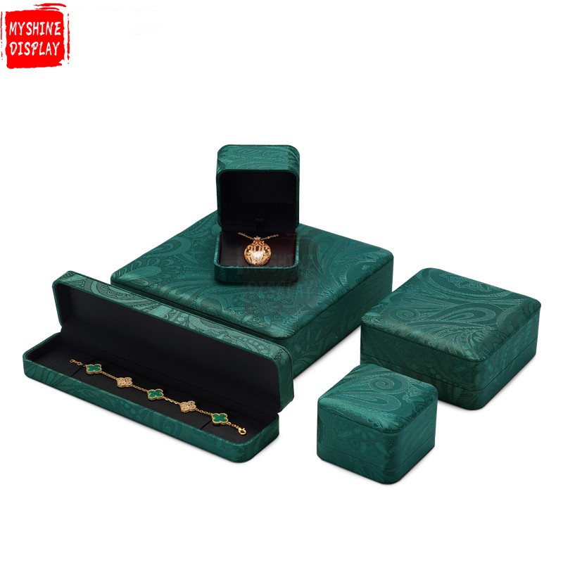 Emerald green silk jewellery packaging box