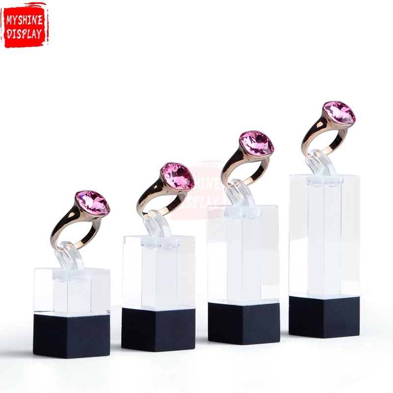 Custom Logo Luxury Plexiglass Jewellery Exhibitor Organizer Black And Transparent Acrylic Jewelry Ring Display