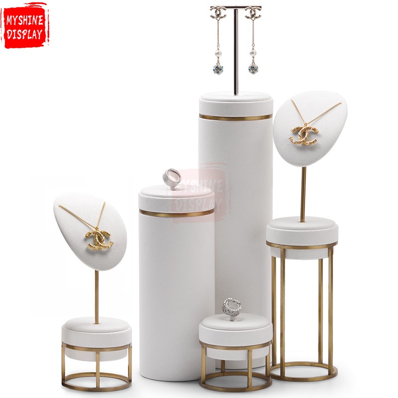 Luxurious jewelry display stand rack