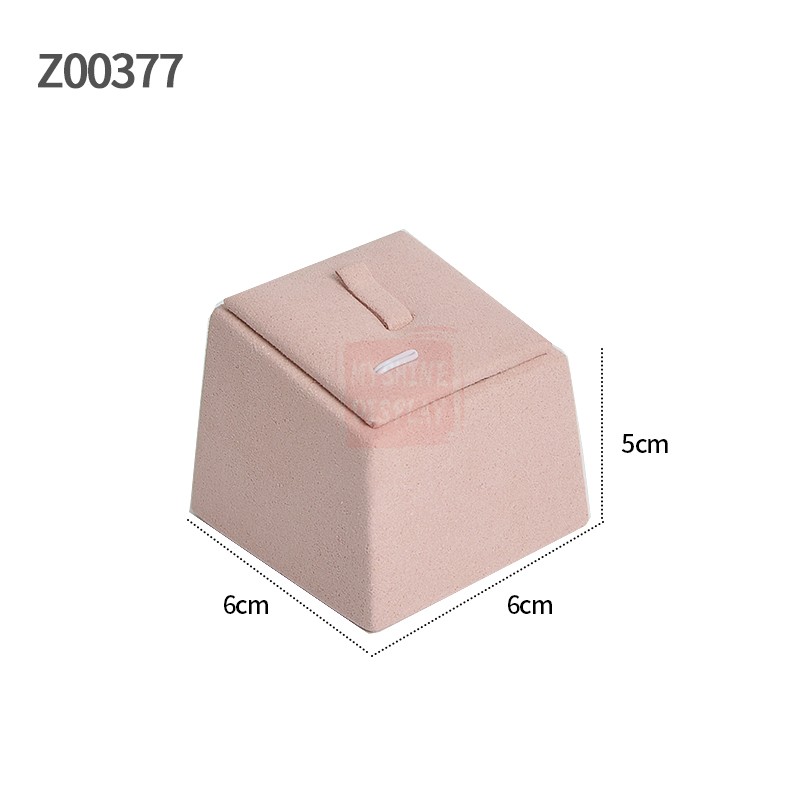 ZONI High Quality Custom  New Design Pink Personizedluxury Jewelry Display Stand Sets